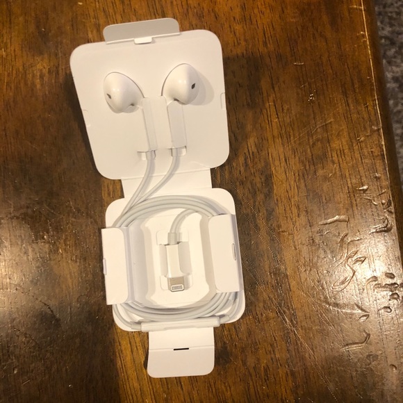 iPhone 7 - Picture 3 of 4